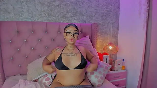 Snapshot of Mia_Jansen chatting on January 19, 2026, 1:59 pm Mia Jansen online show from January 19, 2026, 1:59 pm