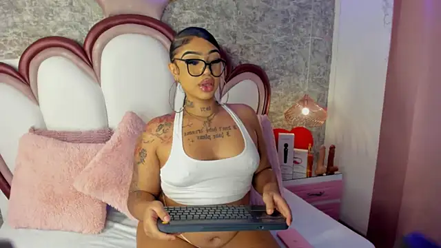 Snapshot of Mia_Jansen chatting on February 28, 2026, 1:45 pm Mia Jansen online show from February 28, 2026, 1:45 pm