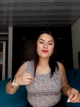 Lesly 10- online show from September 11, 2025, 5:35 pm