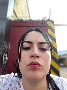 Lesly 10- online show from March 4, 2026, 9:21 pm