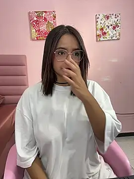 Snapshot of kae_styles chatting on December 5, 2025, 8:05 pm kae styles online show from December 5, 2025, 8:05 pm