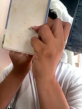 Snapshot of kae_styles chatting on January 11, 2026, 4:01 pm kae styles online show from January 11, 2026, 4:01 pm