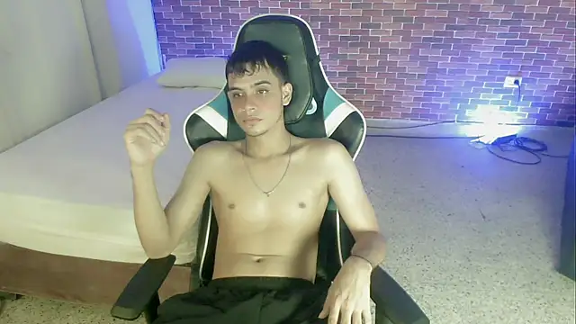 zacariasss  online show from September 23, 2025, 3:53 am