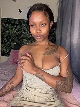 InkLady444 online show from January 14, 2025, 12:43 am