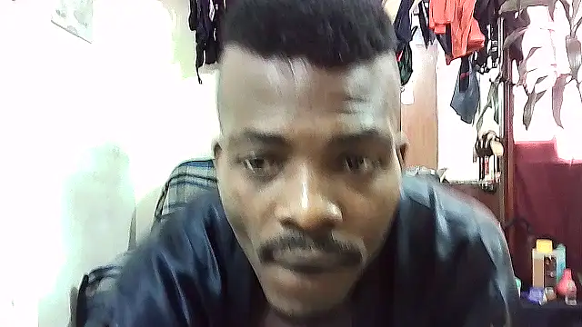 yezz3011 online show from December 21, 2025, 6:26 pm