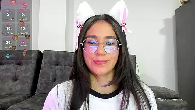 Snapshot of emmadiaz1 chatting on January 3, 2025, 1:48 am emmadiaz1 online show from January 3, 2025, 1:48 am