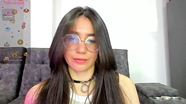 Snapshot of emmadiaz1 chatting on January 12, 2025, 12:49 am emmadiaz1 online show from January 12, 2025, 12:49 am