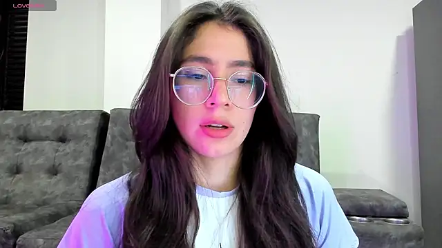 Snapshot of emmadiaz1 chatting on January 31, 2025, 2:04 am emmadiaz1 online show from January 31, 2025, 2:04 am