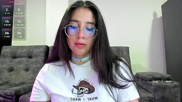 Snapshot of emmadiaz1 chatting on October 10, 2025, 3:27 am emmadiaz1 online show from October 10, 2025, 3:27 am