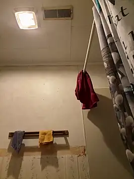 SluttyLyfe4L online show from January 8, 2026, 9:44 am