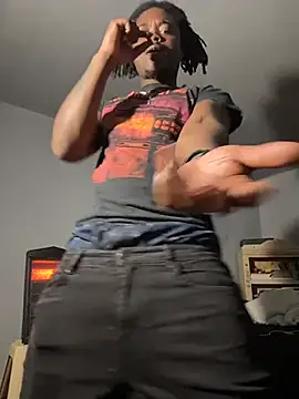 SluttyLyfe4L online show from May 13, 2026, 6:11 am
