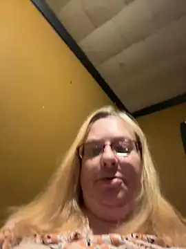 CherishWilliams online show from May 3, 2026, 1:11 am