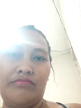 Sweetchuby1995 online show from April 9, 2026, 3:39 pm