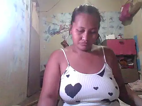 Snapshot of Sweetchuby1995 chatting on May 30, 2026, 12:08 am Sweetchuby1995 online show from May 30, 2026, 12:08 am