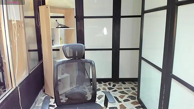 EmySilver online show from February 14, 2025, 3:47 pm