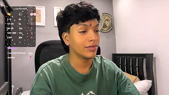 Snapshot of Xander_bonnet1 chatting on February 2, 2025, 5:37 pm Xander bonnet1 online show from February 2, 2025, 5:37 pm