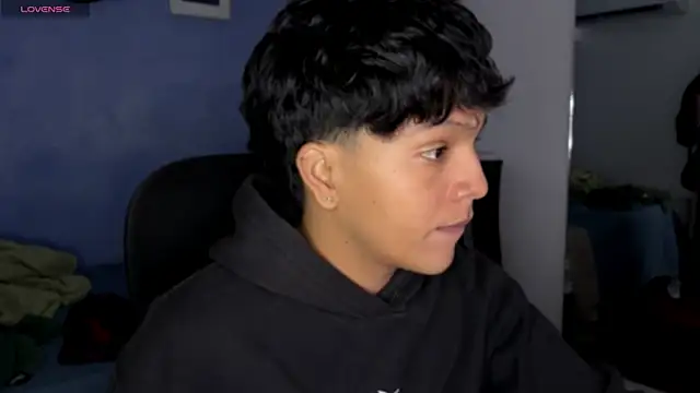 Snapshot of Xander_bonnet1 chatting on October 10, 2025, 3:11 pm Xander bonnet1 online show from October 10, 2025, 3:11 pm