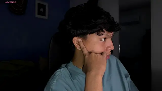 Snapshot of Xander_bonnet1 chatting on November 21, 2025, 12:26 pm Xander bonnet1 online show from November 21, 2025, 12:26 pm