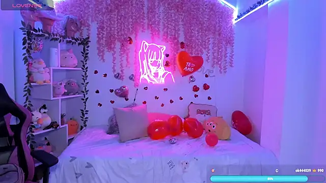 cat kitty18  online show from February 18, 2025, 6:15 pm