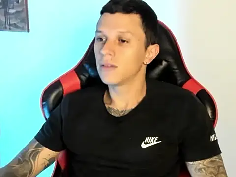 Snapshot of goodboy69l chatting on February 20, 2026, 12:07 am goodboy69l online show from February 20, 2026, 12:07 am