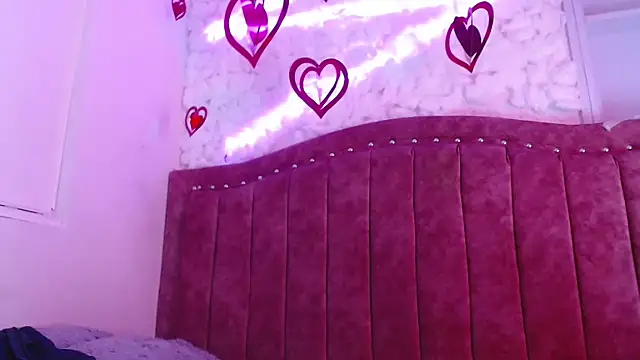 Snapshot of SarahStones chatting on February 15, 2025, 8:00 am SarahStones online show from February 15, 2025, 8:00 am