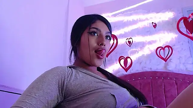 Snapshot of SarahStones chatting on February 19, 2025, 3:06 am SarahStones online show from February 19, 2025, 3:06 am