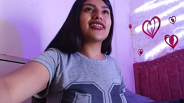 Snapshot of SarahStones chatting on February 21, 2025, 11:22 am SarahStones online show from February 21, 2025, 11:22 am