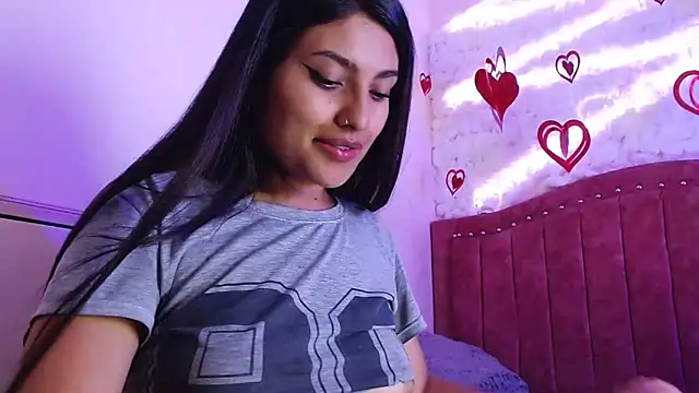 Snapshot of SarahStones chatting on February 21, 2025, 2:27 pm SarahStones online show from February 21, 2025, 2:27 pm