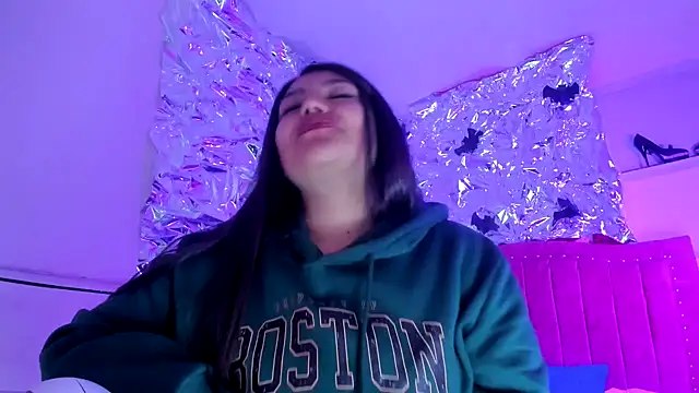 Snapshot of SarahStones chatting on November 27, 2025, 10:56 pm SarahStones online show from November 27, 2025, 10:56 pm