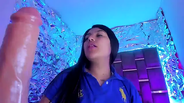 Snapshot of SarahStones chatting on December 1, 2025, 9:58 am SarahStones online show from December 1, 2025, 9:58 am