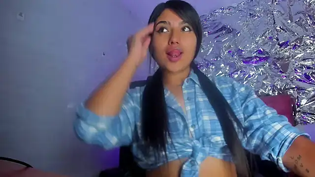 Snapshot of SarahStones chatting on February 18, 2026, 7:48 am SarahStones online show from February 18, 2026, 7:48 am