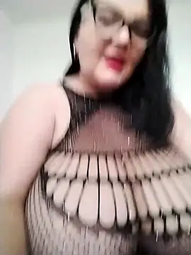 Madisonpalacio online show from May 4, 2026, 6:04 pm