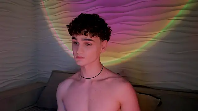 adam 21cm   online show from March 6, 2025, 4:17 pm