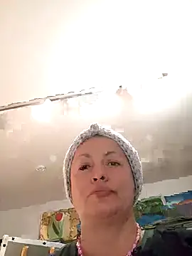 MariaAnaSunshine online show from September 24, 2025, 7:28 pm