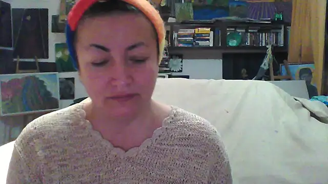 MariaAnaSunshine online show from October 23, 2025, 4:12 am