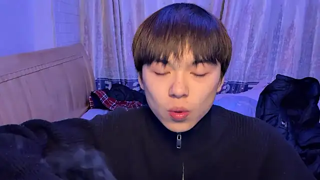 xiaottt1918 online show from January 15, 2025, 12:36 pm