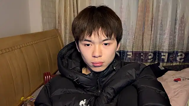 xiaottt1918 online show from January 25, 2025, 9:47 am