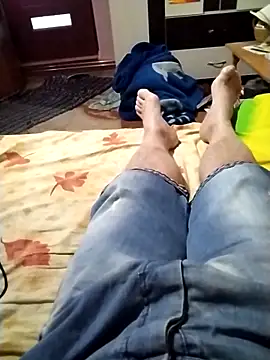 nudistu021 online show from April 20, 2026, 4:21 pm