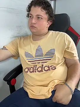 AndresChuboi online show from December 5, 2025, 5:53 pm