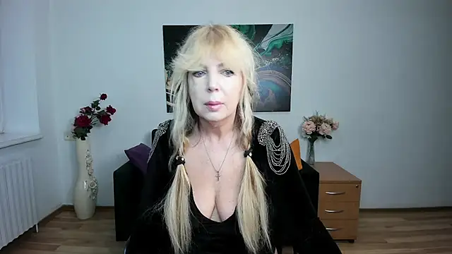 Anna Diax online show from December 3, 2025, 12:47 pm