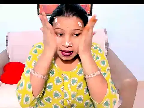 Snapshot of kendracox21 chatting on February 18, 2026, 4:30 am kendracox21 online show from February 18, 2026, 4:30 am