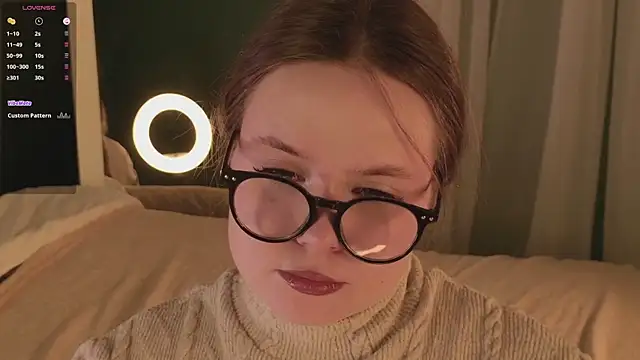 SunnyRisha online show from November 21, 2025, 5:17 am