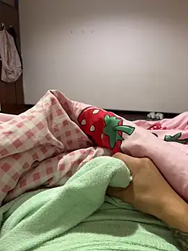 CM100412 online show from March 18, 2025, 6:37 pm