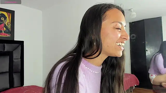 tatiana valencia online show from February 7, 2025, 5:40 pm