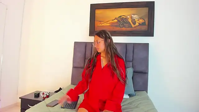 tatiana valencia online show from May 30, 2026, 2:03 pm