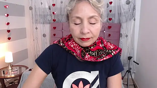 Afrodita sg online show from February 17, 2025, 8:15 pm