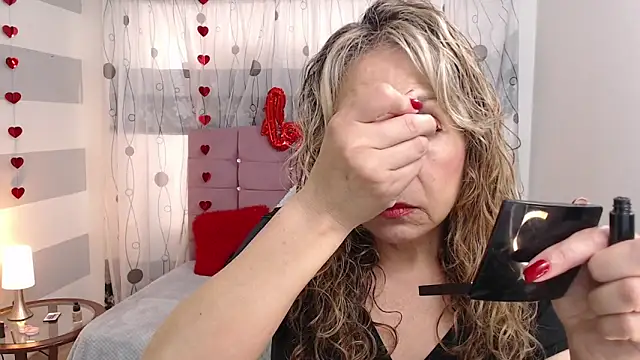 Afrodita sg online show from March 6, 2025, 4:38 pm