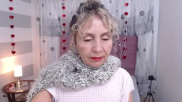 Afrodita sg online show from March 17, 2025, 10:06 pm