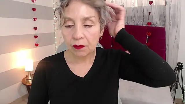 Afrodita sg online show from November 14, 2025, 1:54 pm