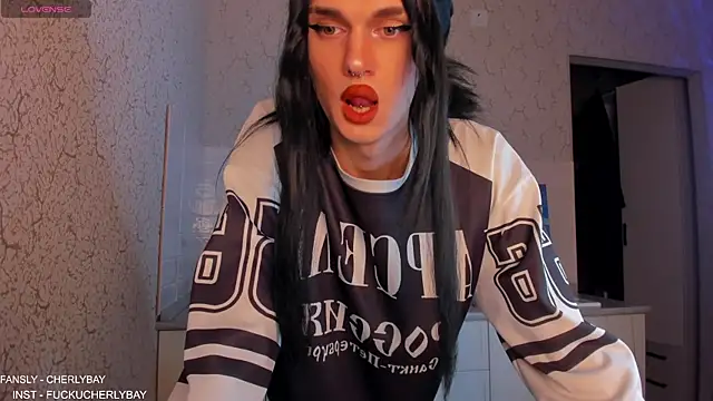 CHERLYBAY online show from September 8, 2025, 9:25 pm